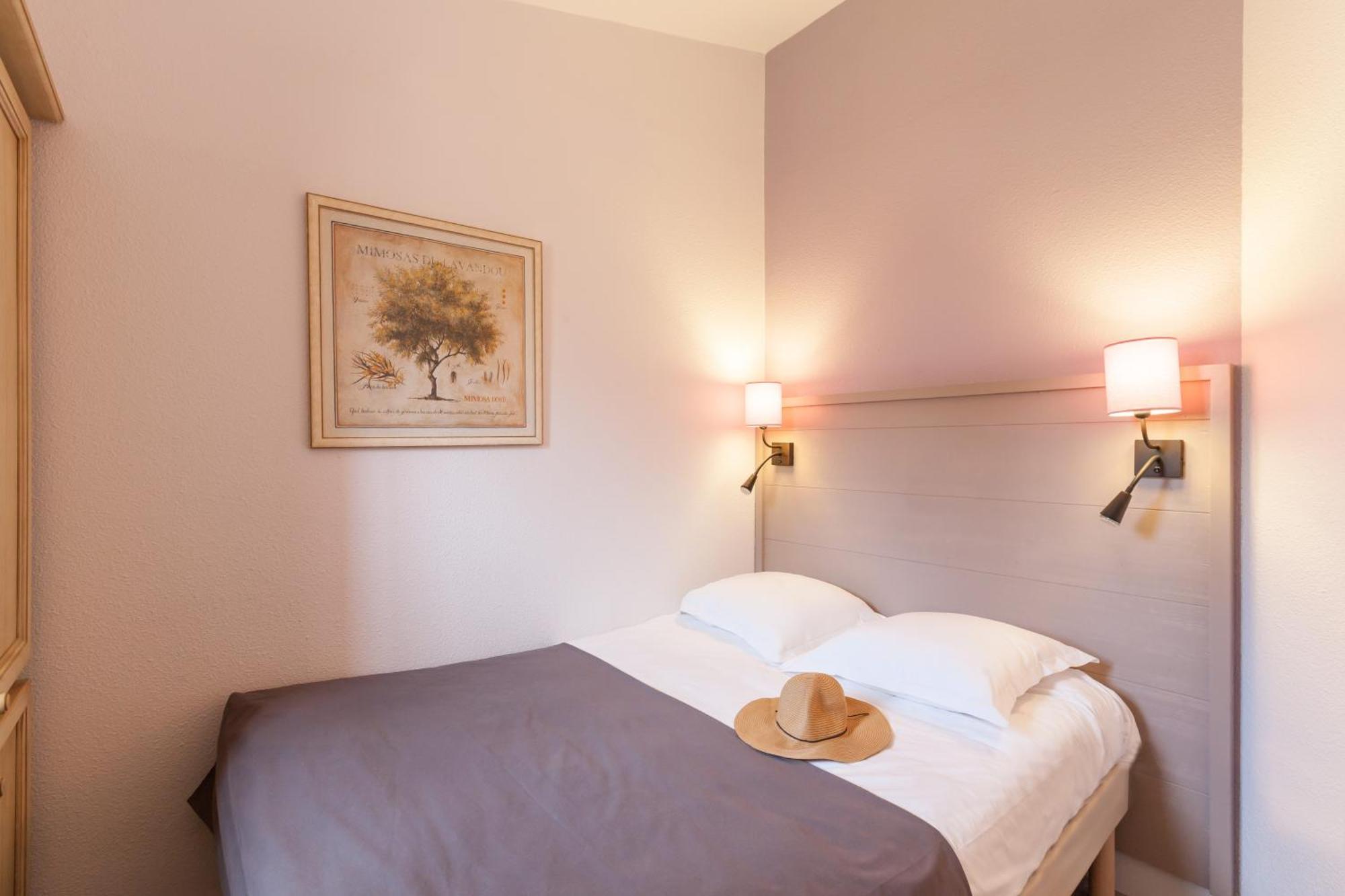 Residence Pierre & Vacances La Pinede อิแยร์ ภายนอก รูปภาพ