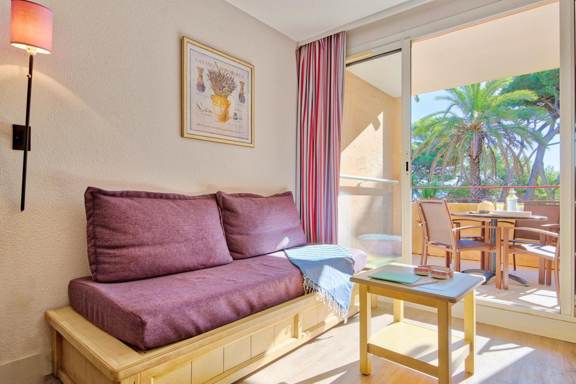 Residence Pierre & Vacances La Pinede อิแยร์ ภายนอก รูปภาพ