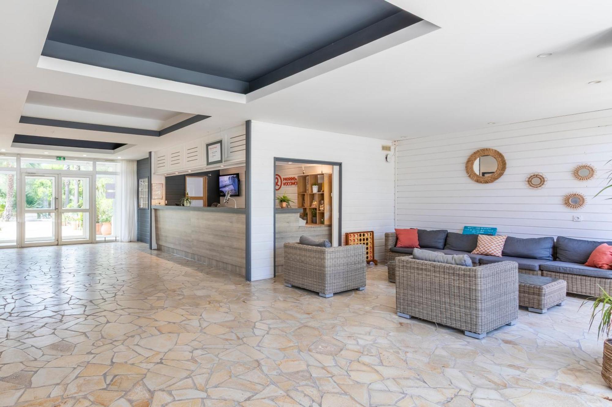 Residence Pierre & Vacances La Pinede อิแยร์ ภายนอก รูปภาพ