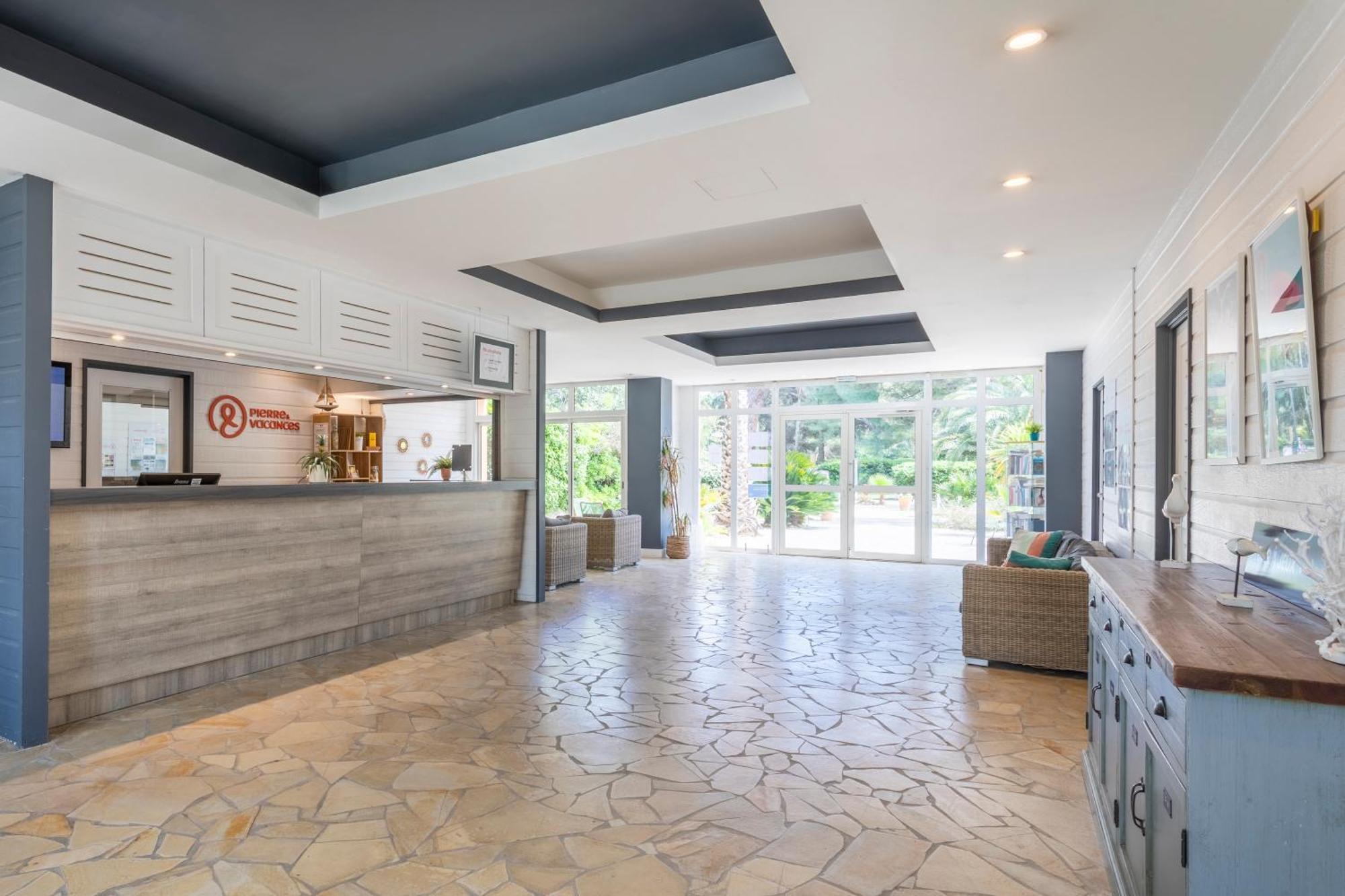 Residence Pierre & Vacances La Pinede อิแยร์ ภายนอก รูปภาพ