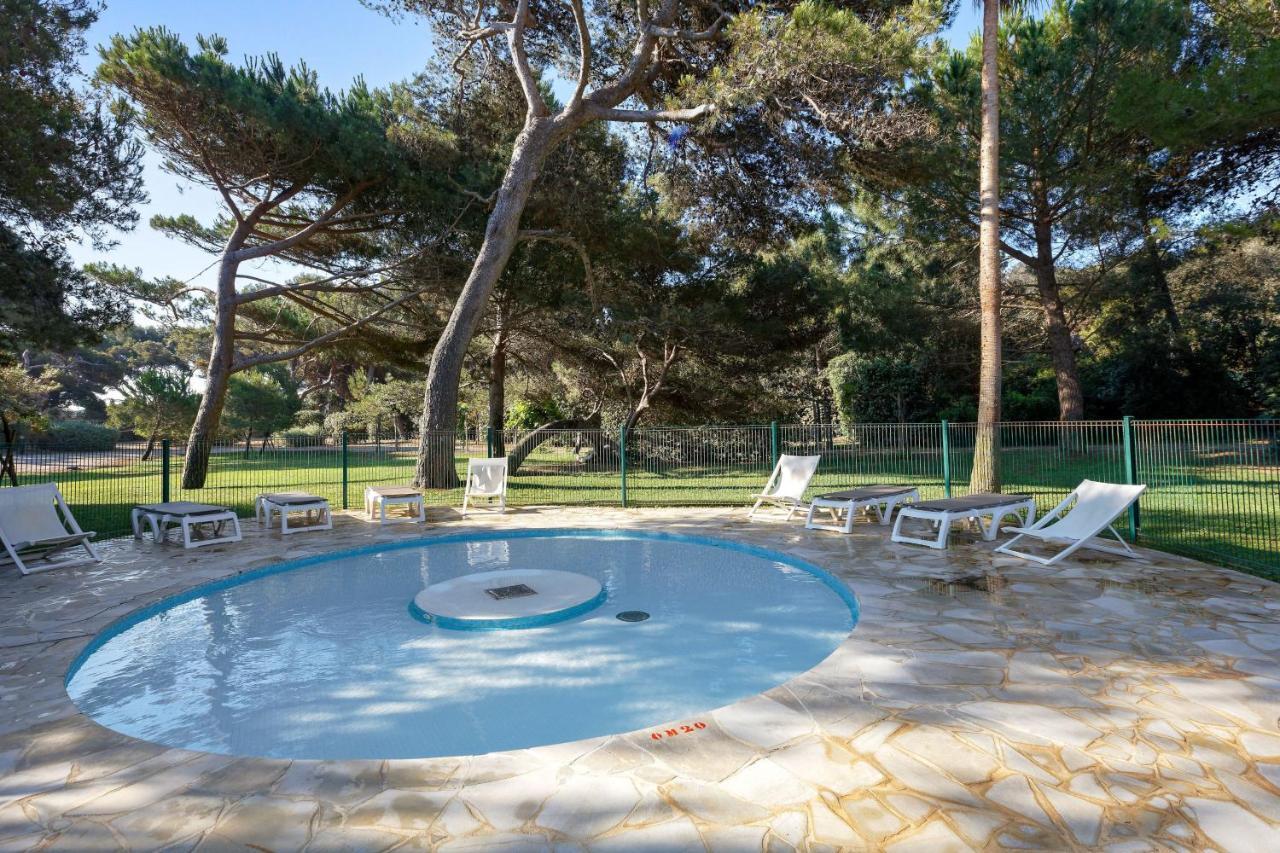 Residence Pierre & Vacances La Pinede อิแยร์ ภายนอก รูปภาพ