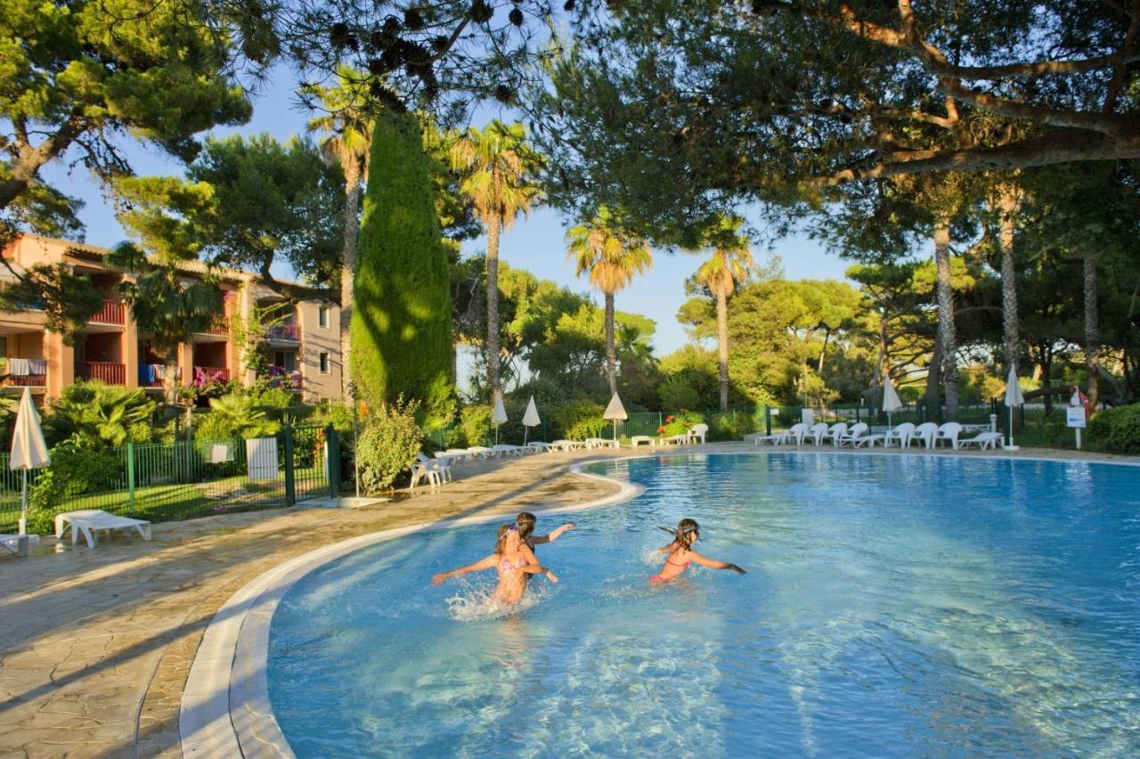 Residence Pierre & Vacances La Pinede อิแยร์ ภายนอก รูปภาพ